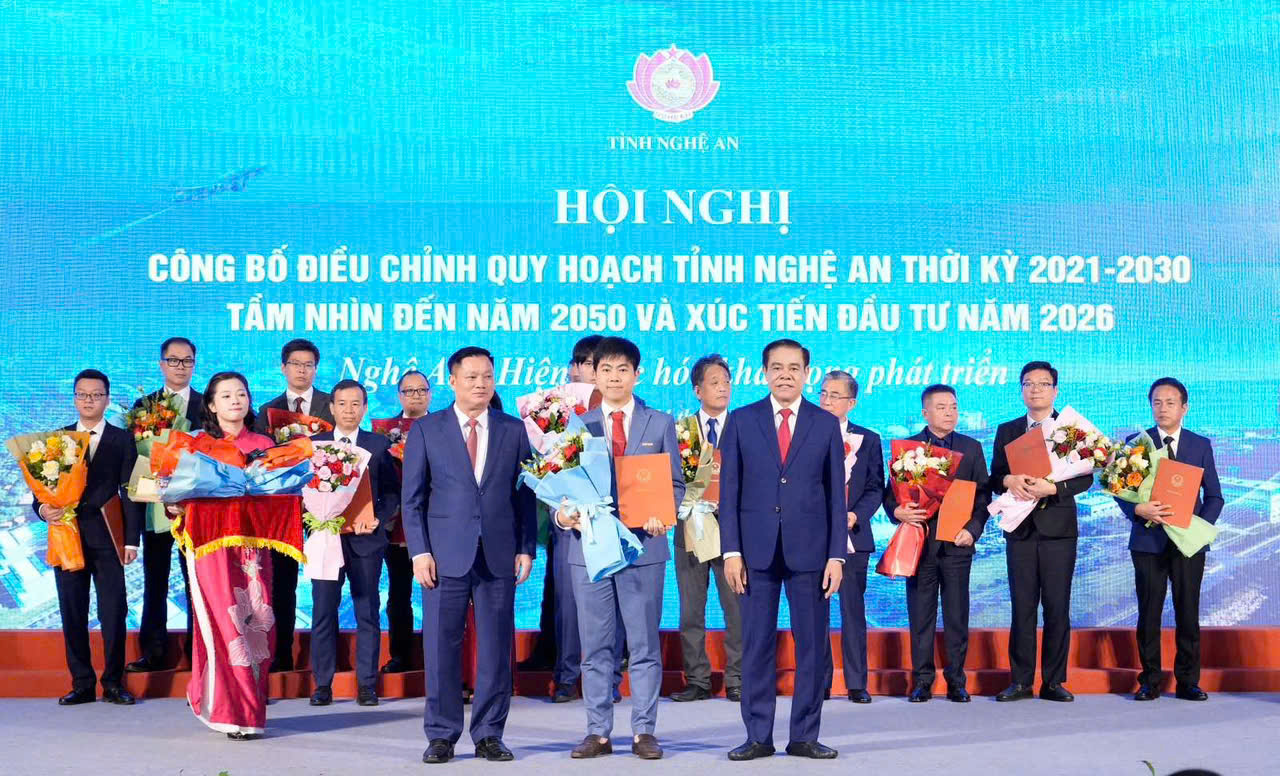 HATECO KÝ KẾT BIÊN BẢN GHI NHỚ NGHIÊN CỨU ĐẦU TƯ DỰ ÁN CẢNG ĐÔNG HỒI VÀ KHU DỊCH VỤ LOGISTICS TẠI NGHỆ AN