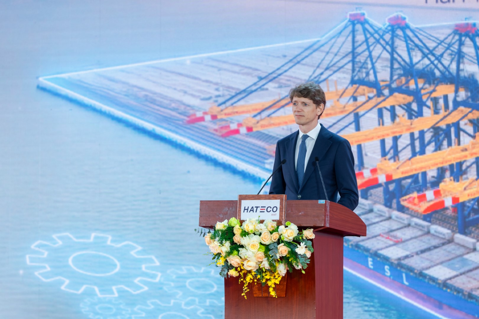 Mr Robert Uggla - A.PMoller Maersk